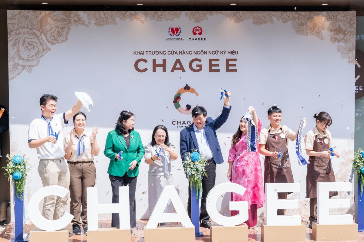 CHAGEE chính thức mở cửa hàng Ngôn ngữ Ký hiệu đầu tiên ở Việt Nam CHAGEE chính thức mở cửa hàng Ngôn ngữ Ký hiệu đầu tiên ở Việt Nam