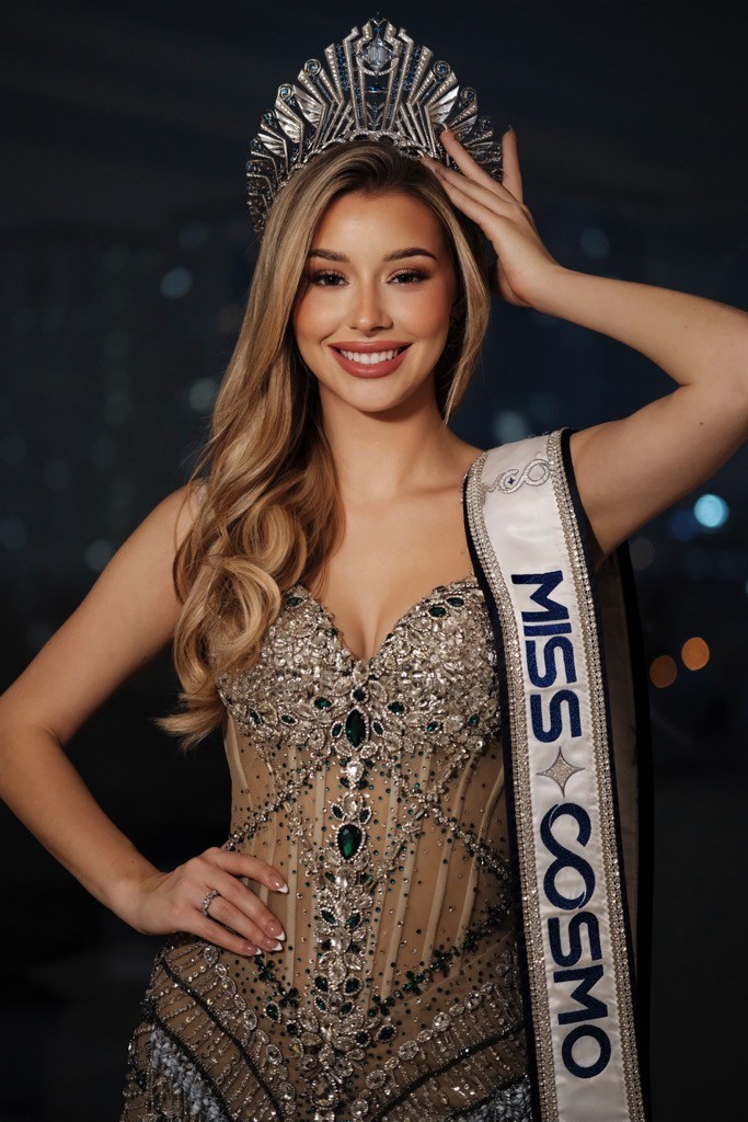 Đương kim Miss Cosmo Yolina Lindquist ghi dấu ấn với hoạt động quốc tế Đương kim Miss Cosmo Yolina Lindquist ghi dấu ấn với hoạt động quốc tế