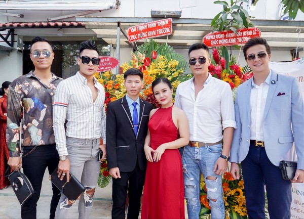 Mỹ Thiên Trường tưng bừng chào đón dàn Sao đình đám chúc mừng khai trương 