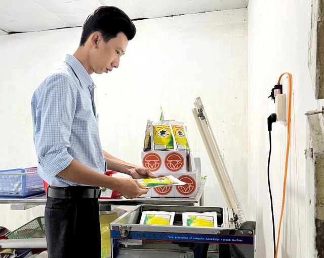 Chọn nấm rơm để khởi nghiệp, chàng trai 9x truyền cảm hứng làm nông nghiệp